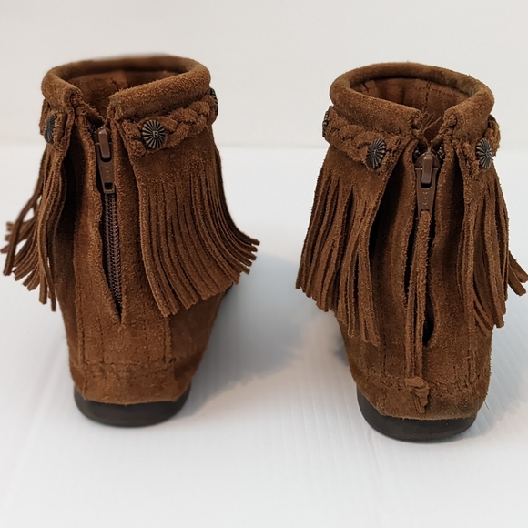 Minnetonka boots size 8 - Picture 5 of 9